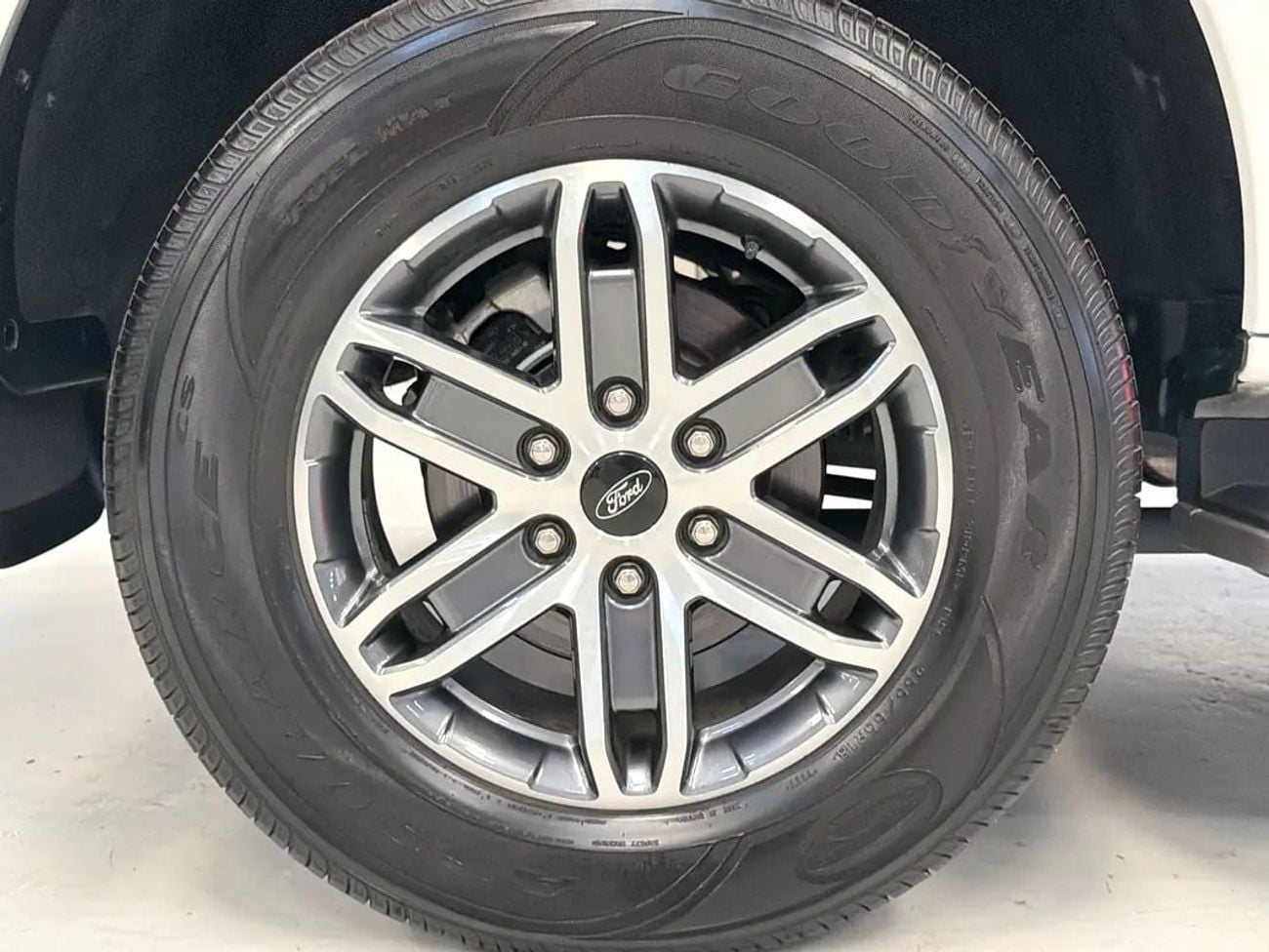 Ford Everest XLT 1,900pm Zero Down Avaiable XLT GCC Specs