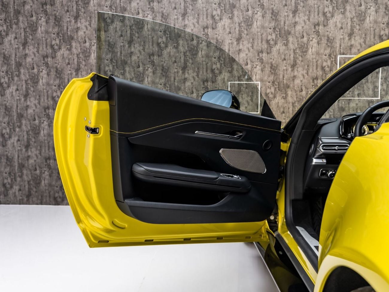 Aston Martin Vantage STANDARD BUY NOW, PAY 2027 | THE BLACKLINE STANDARD | Aston Martin Warranty + Service, GCC, Low KMs