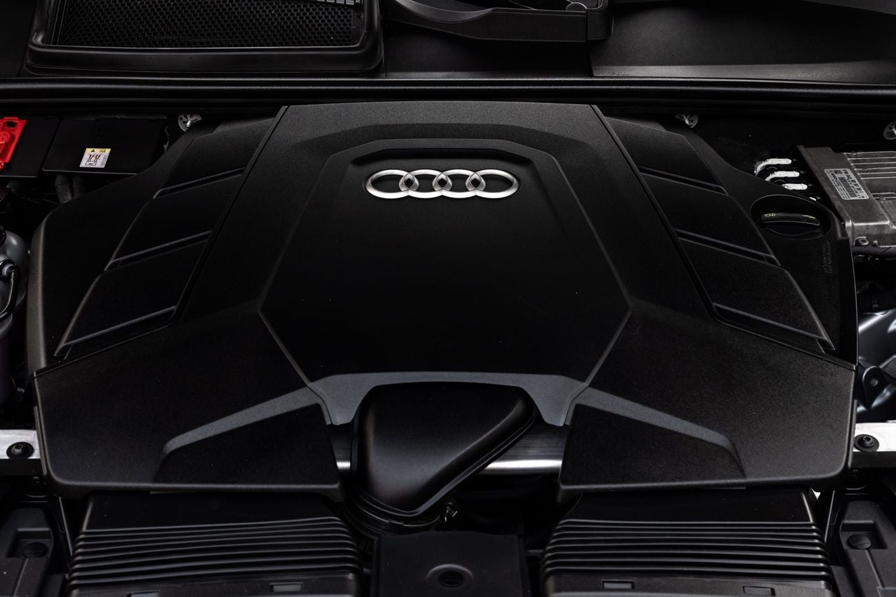 Audi Q8 S-line Q8 S-Line | 3,036 P.M | 0% Downpayment | UNDER WARRANTY