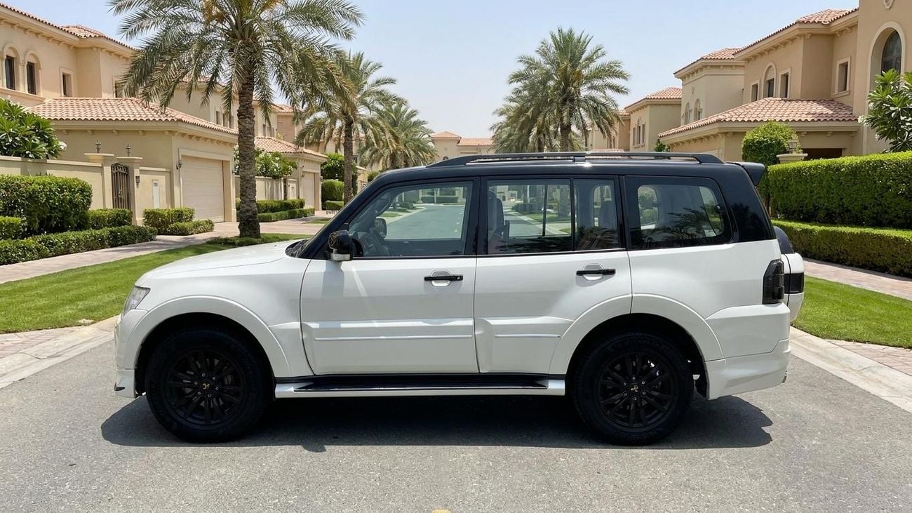 ميتسوبيشي باجيرو كارس24 هي سوق ضخم للسيارات المستعملة موثوق ومضمون ٪كارس24 هي سوق ضخم للسيارات المستعملة موثوق ومضمون
