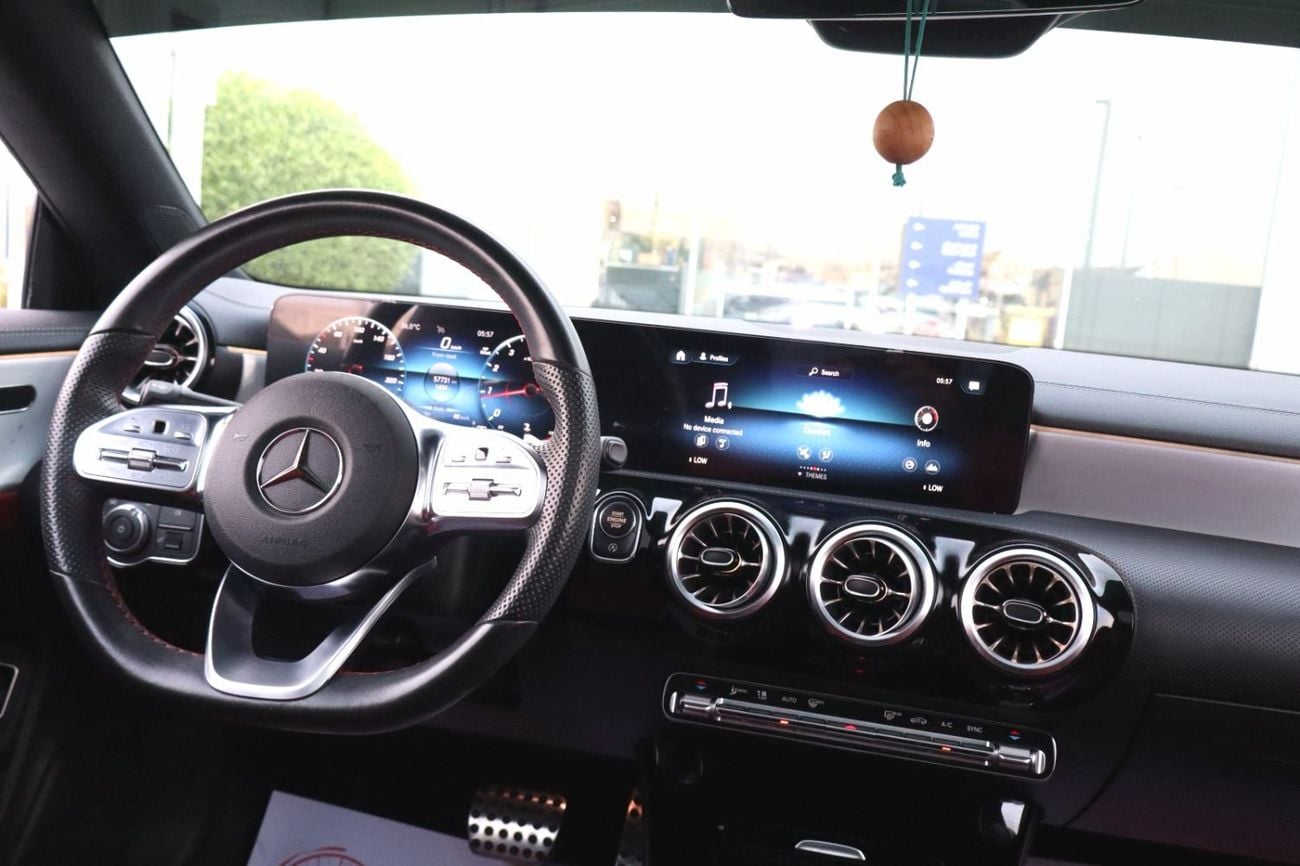 Mercedes Benz CLA250 PREMIUM