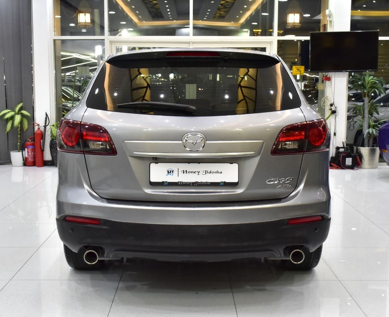 مازدا CX9 GTX LTD EXCELLENT DEAL for our Mazda CX-9 AWD ( 2014 Model ) in Silver Color GCC Specs