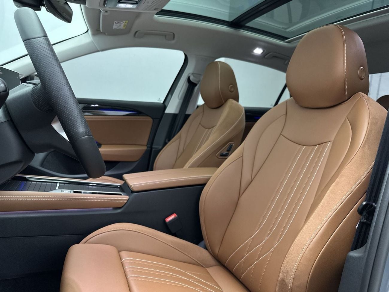 Volkswagen Passat COMFORTLINE Passat Comfortline 1.5L | 12.9” Infotainment | Panoramic Sunroof | ACC | Side Assist | Front Assist