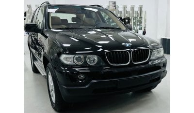 BMW X5 GCC .. Very Low Milegea .. V6 .. 3,0 L .. Perfect Condition