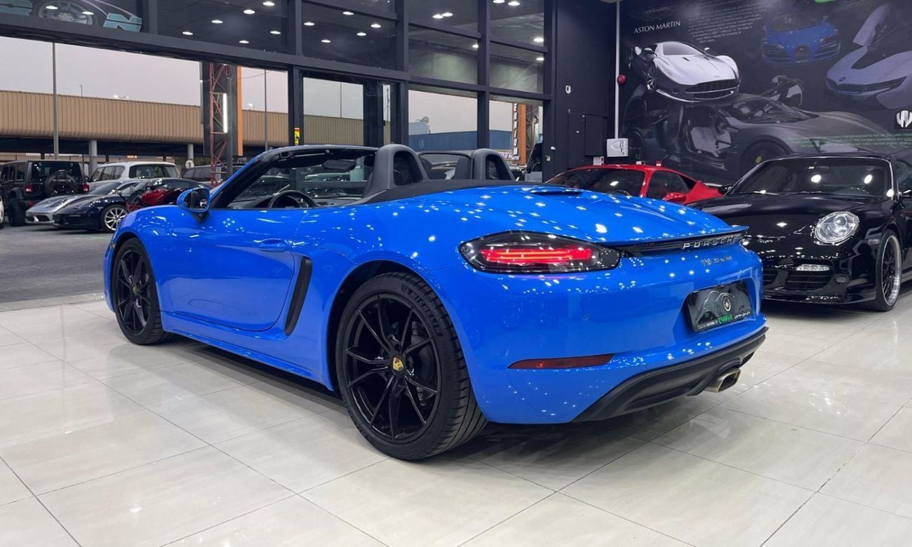 Porsche 718 Boxster STANDARD Std 2.0L A/T