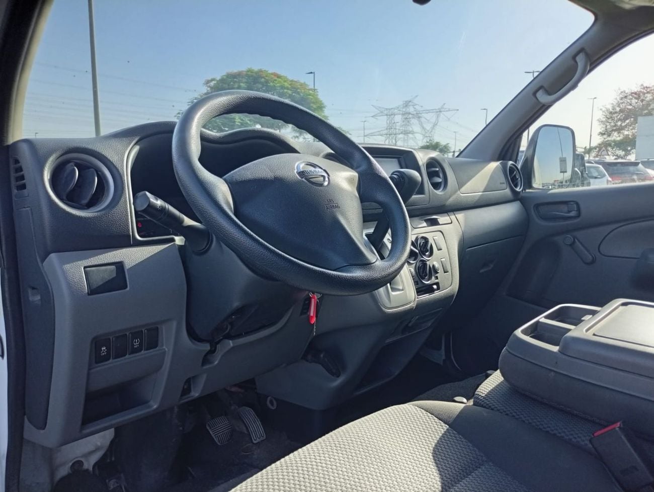 Nissan Urvan STANDARD