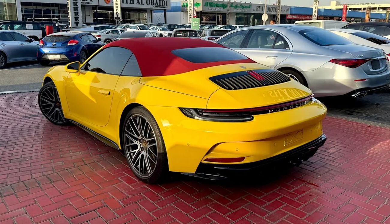 Porsche 911 CARRERA