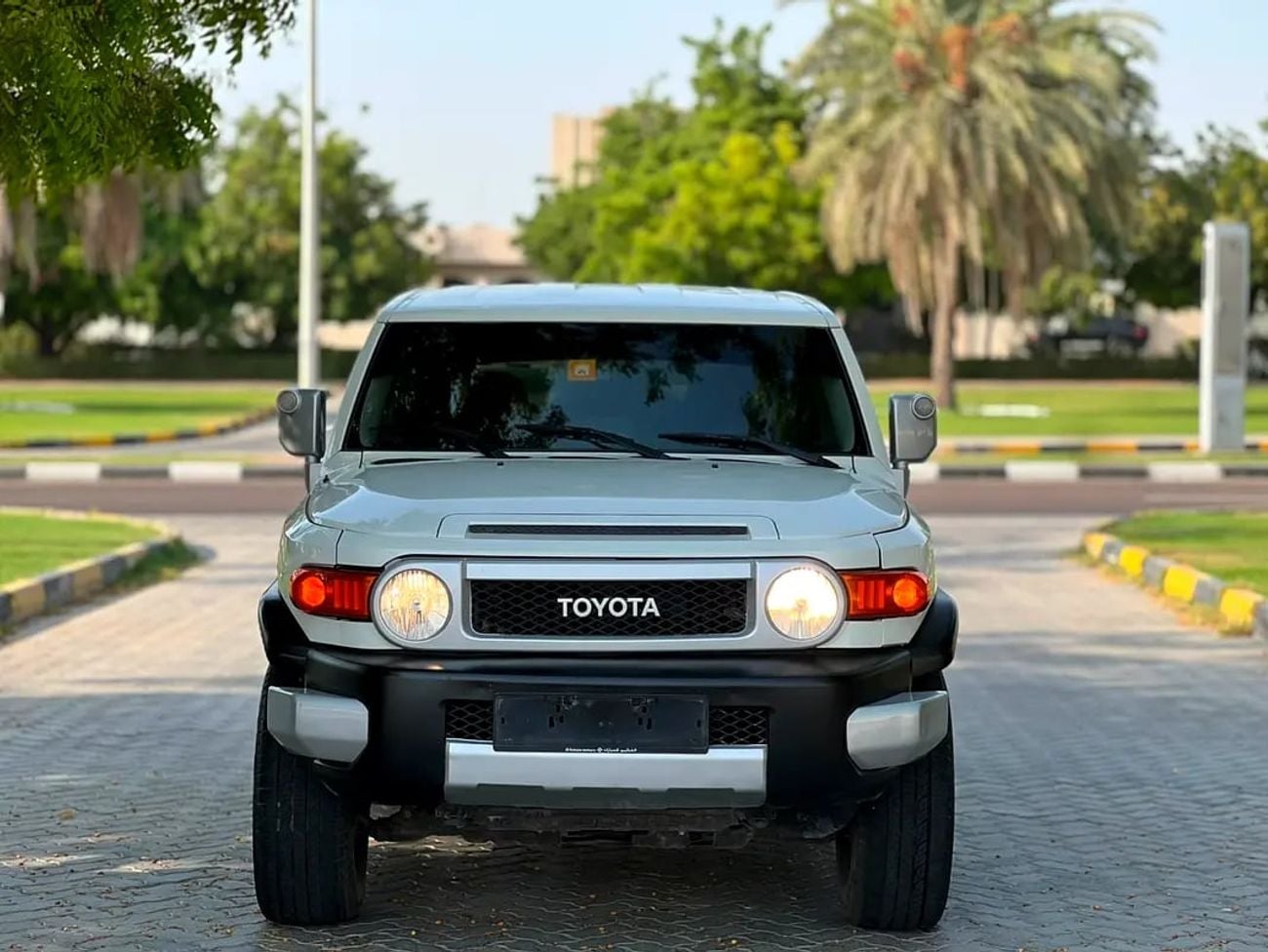 تويوتا إف جي كروزر BASE Well Maintained | GCC Specs | Off-Road Ready