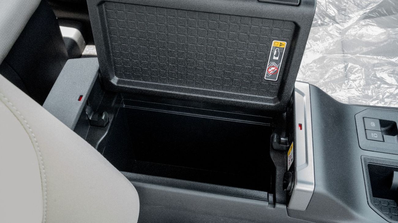 تويوتا راف ٤ ADVENTURE 2026 Toyota Rav4 Adventure 2.5L AT Hybrid (Gray-Beige)