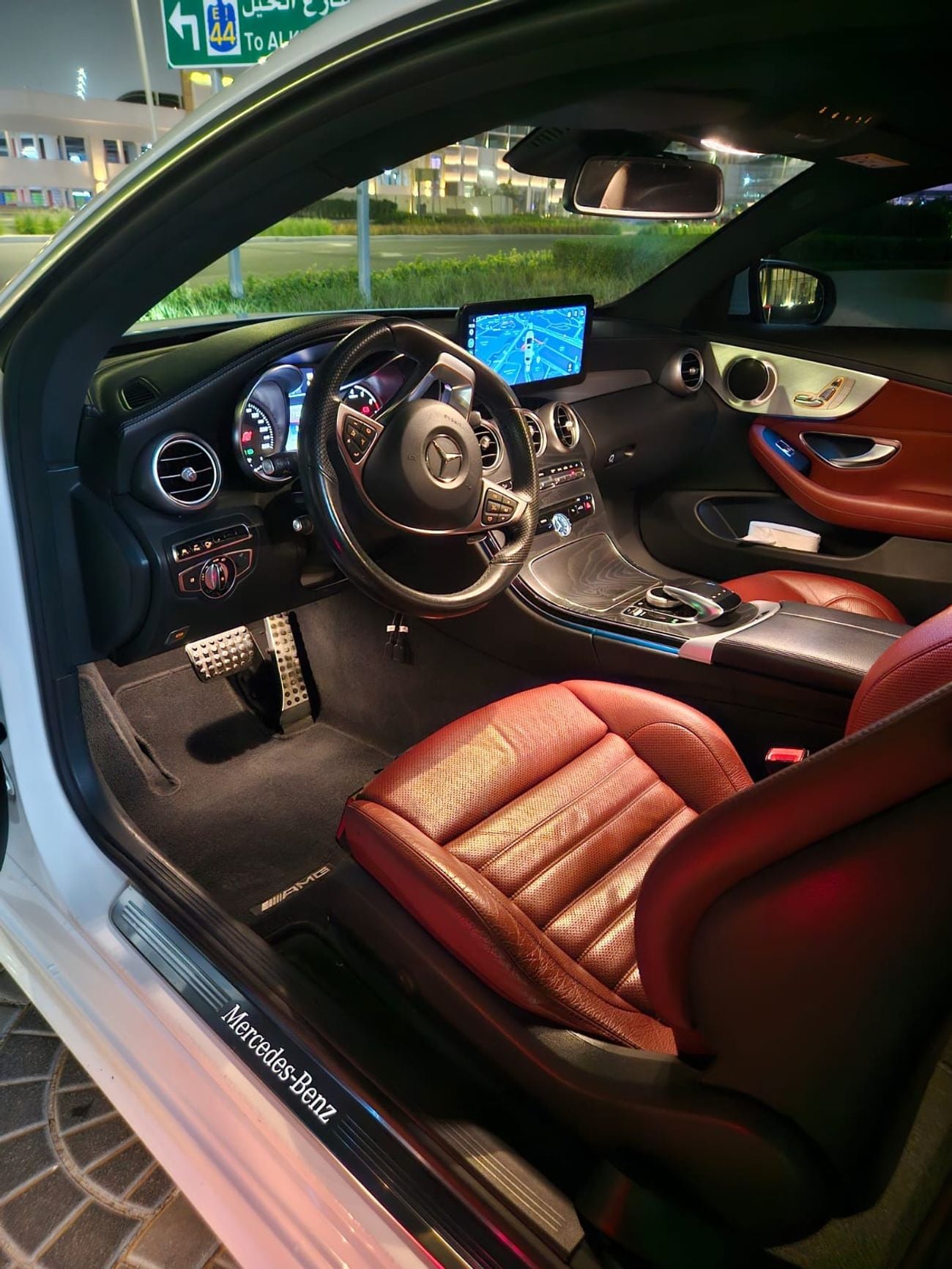 مرسيدس بنز C 300 ستاندارد STANDARD