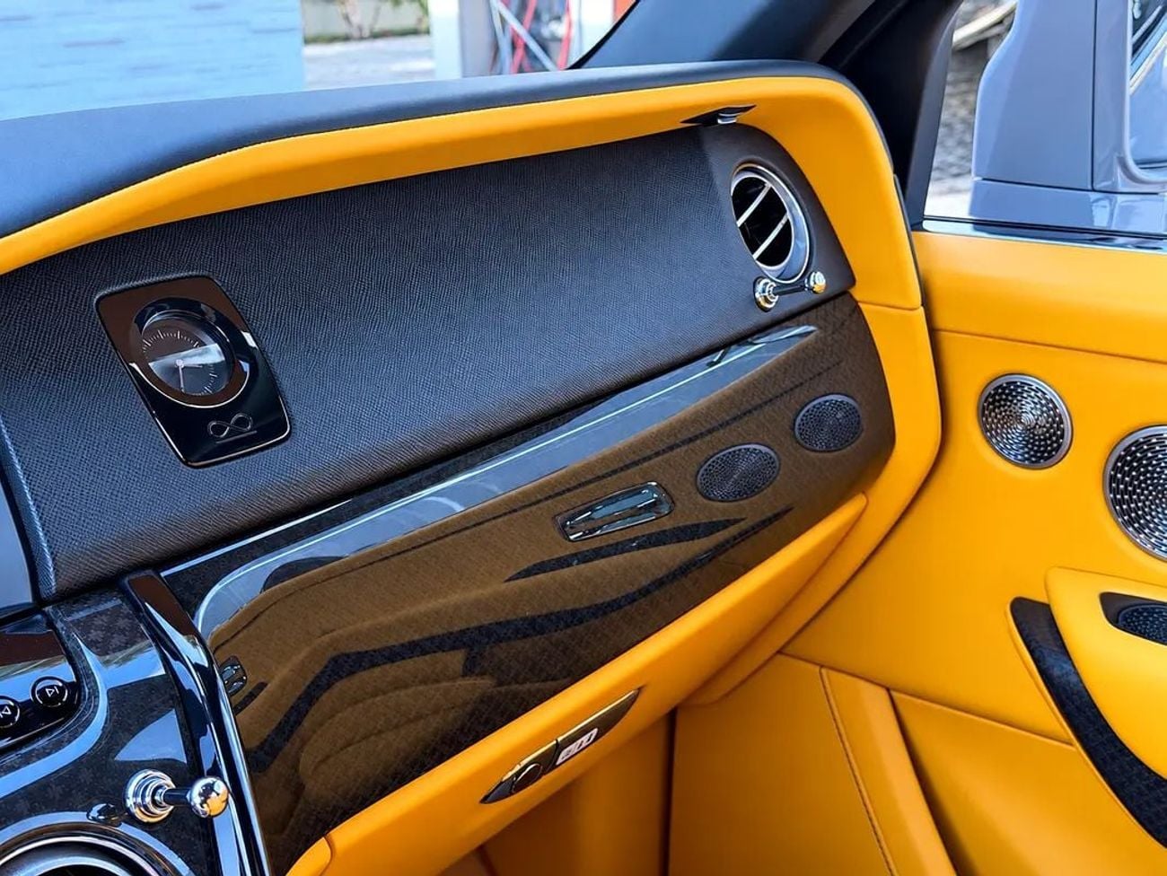 Rolls Royce Cullinan BLACK BADGE