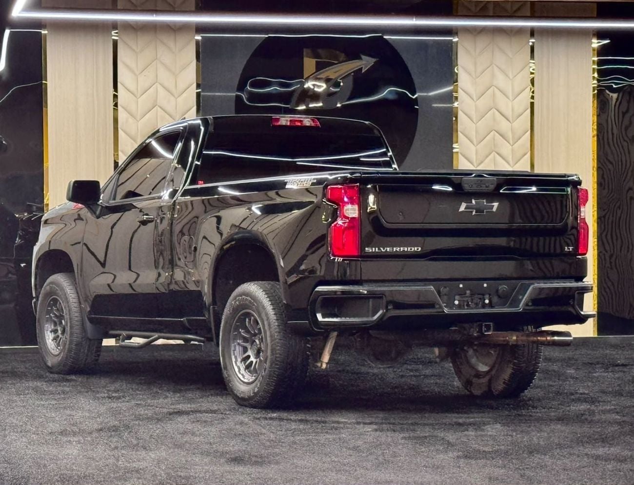 شيفروليه سيلفارادو 1500 CAB/CREW TRAILBOSS Z71
