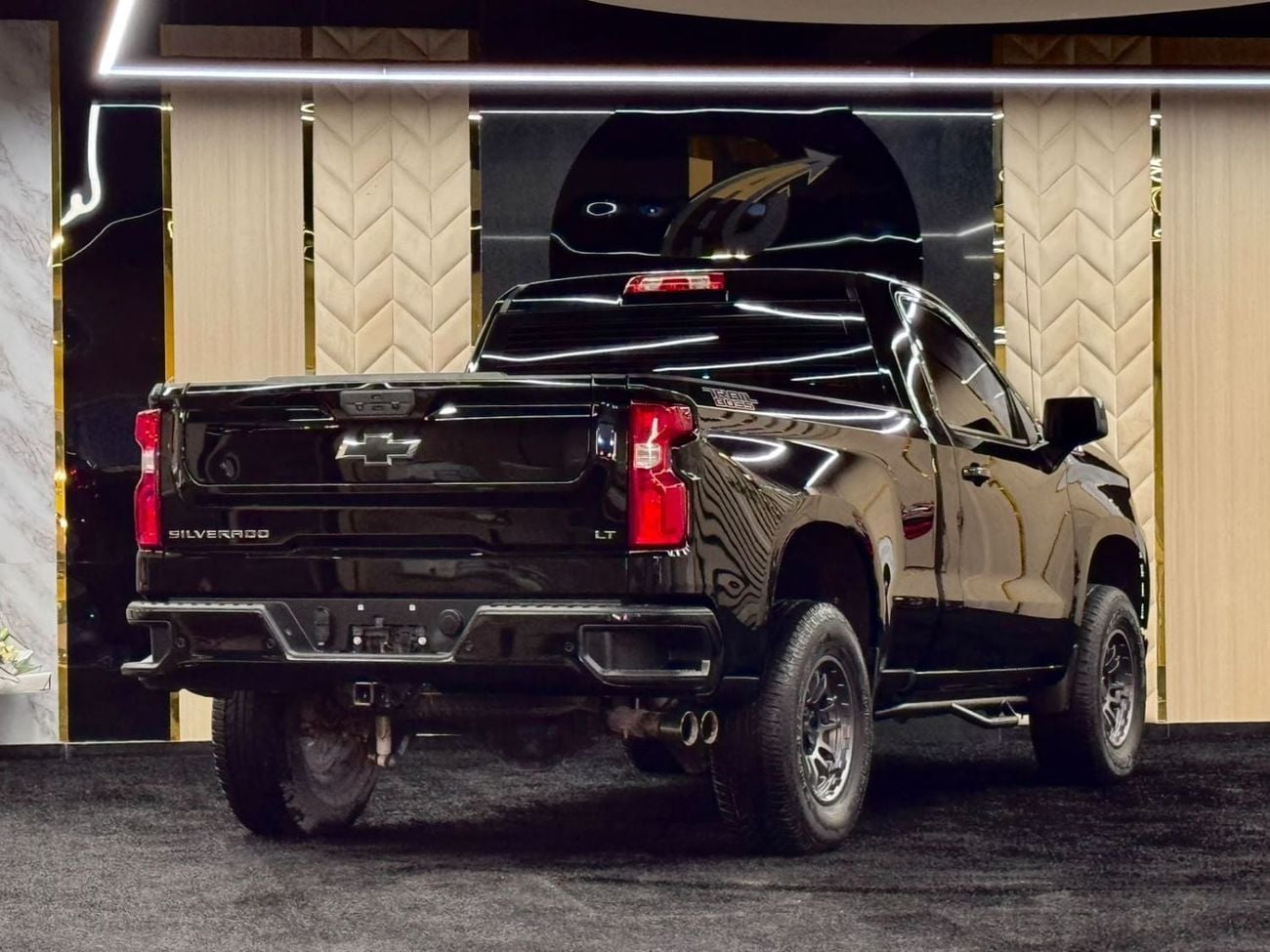 شيفروليه سيلفارادو 1500 CAB/CREW TRAILBOSS Z71
