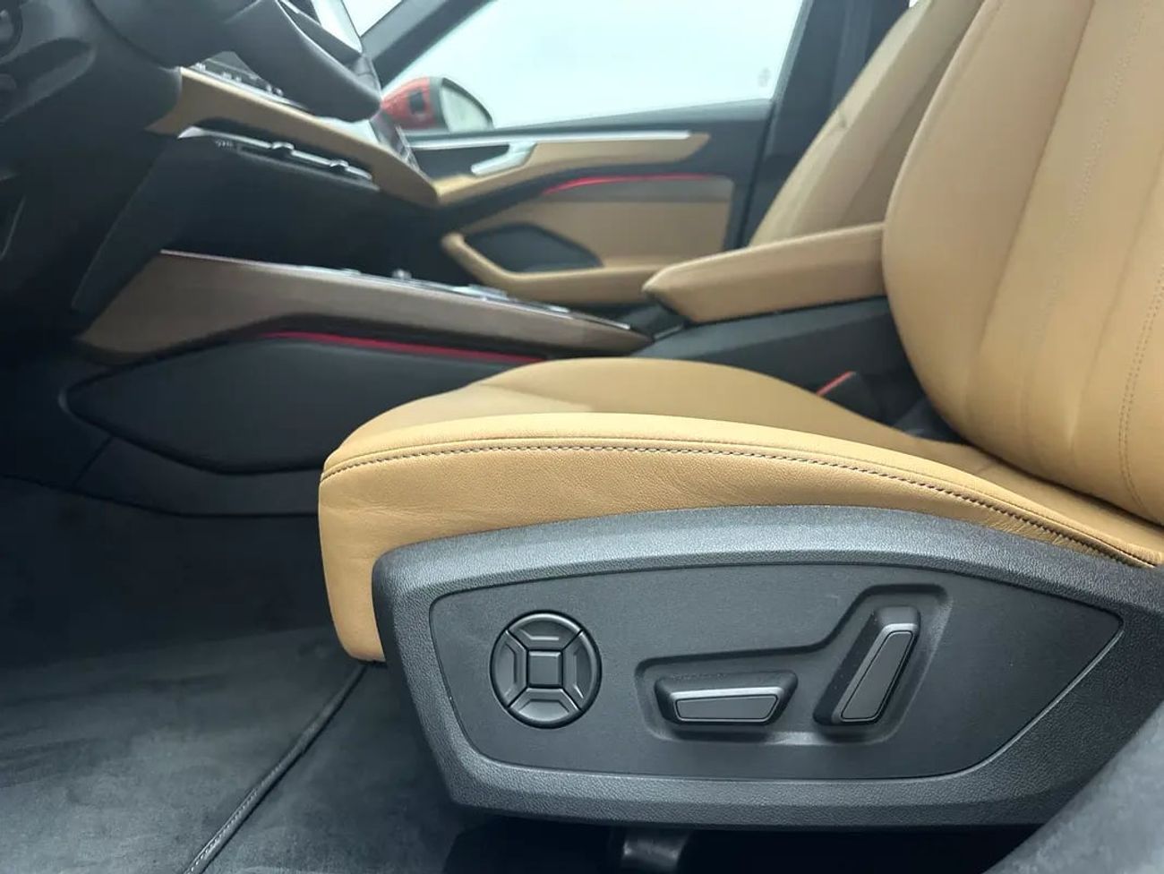 أودي A6 Sedan TFSI 204hp (Ref# 15001)