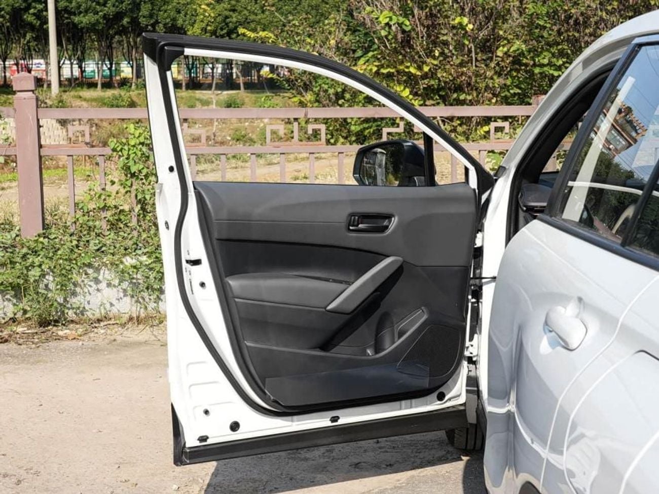 Toyota Frontlander Luxury 2026 Toyota Frontlander– 2.0L Hybrid Luxury