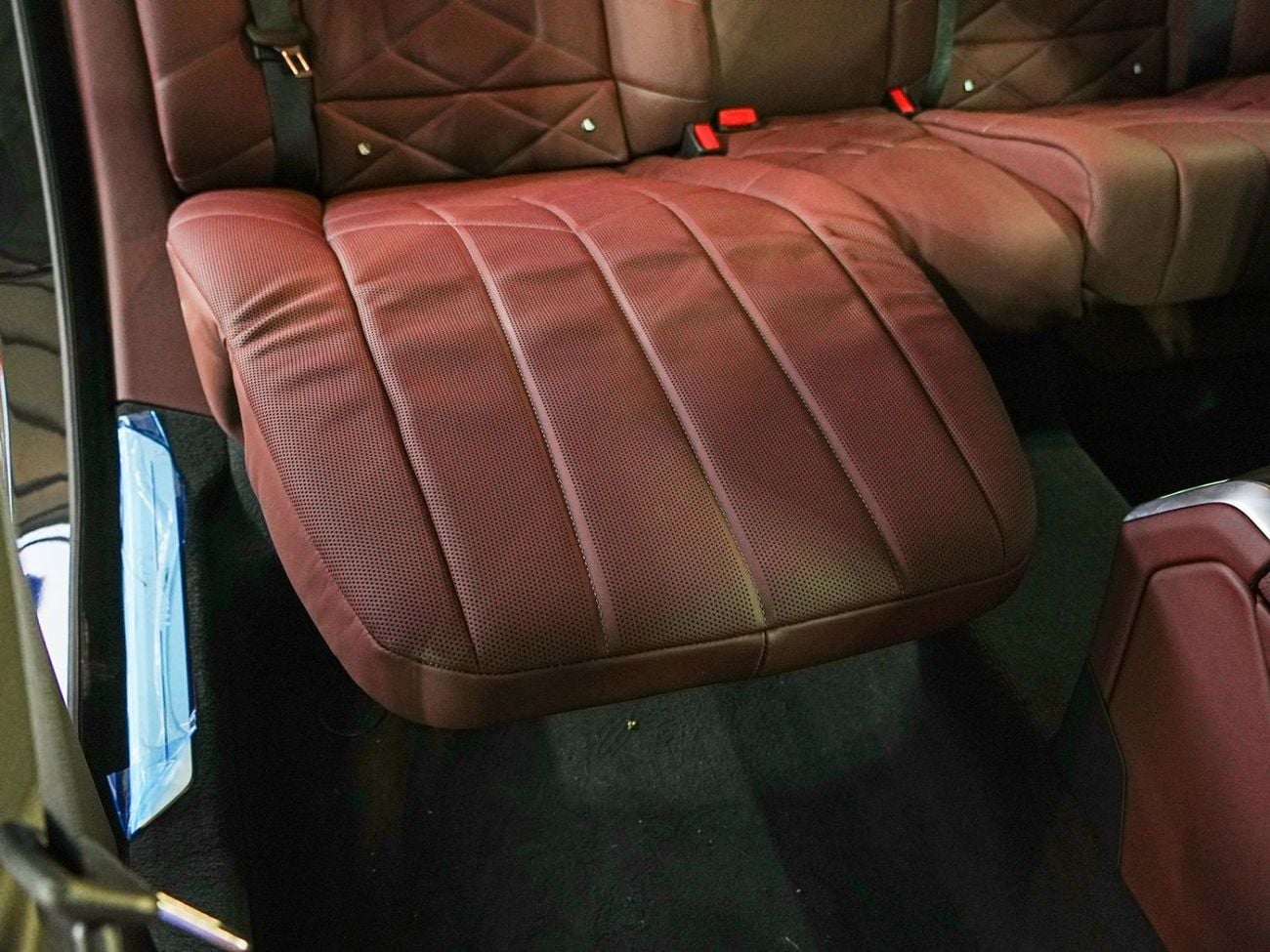 بي أم دبليو 740i ماستركلاس M SPORT PACKAGE