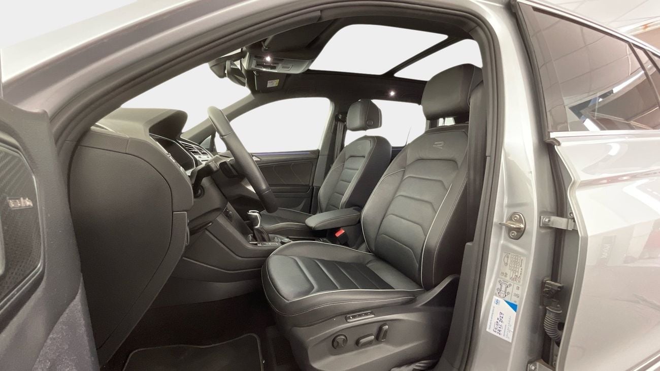 Volkswagen Tiguan R-LINE PREMIUM | Guaranteed Warranty | 0 Down Payment