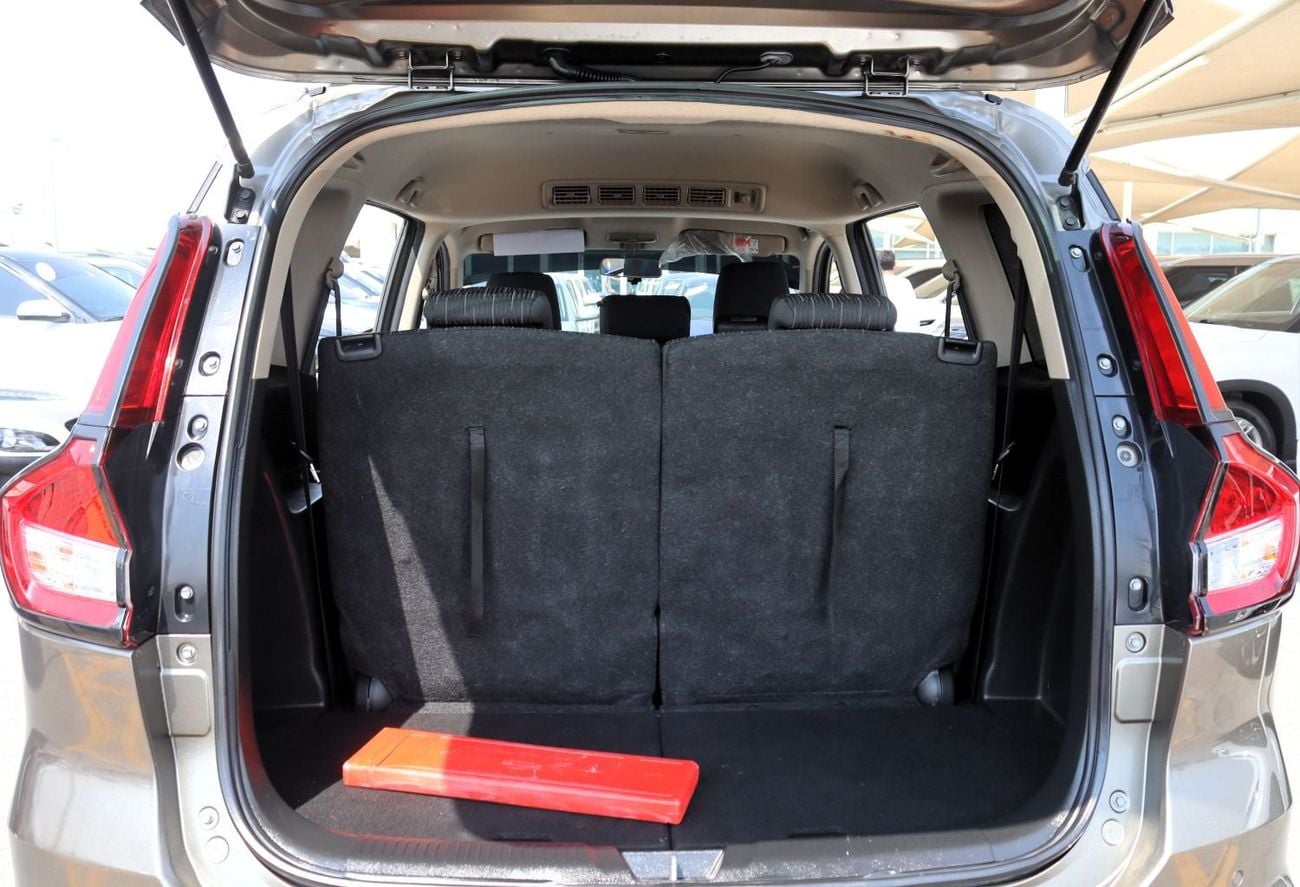 Suzuki Ertiga GLX ACCIDENTS FREE - GCC - ENGINE 1500 CC -ORIGINAL PAINT - PERFECT CONDITION INSIDE OUT