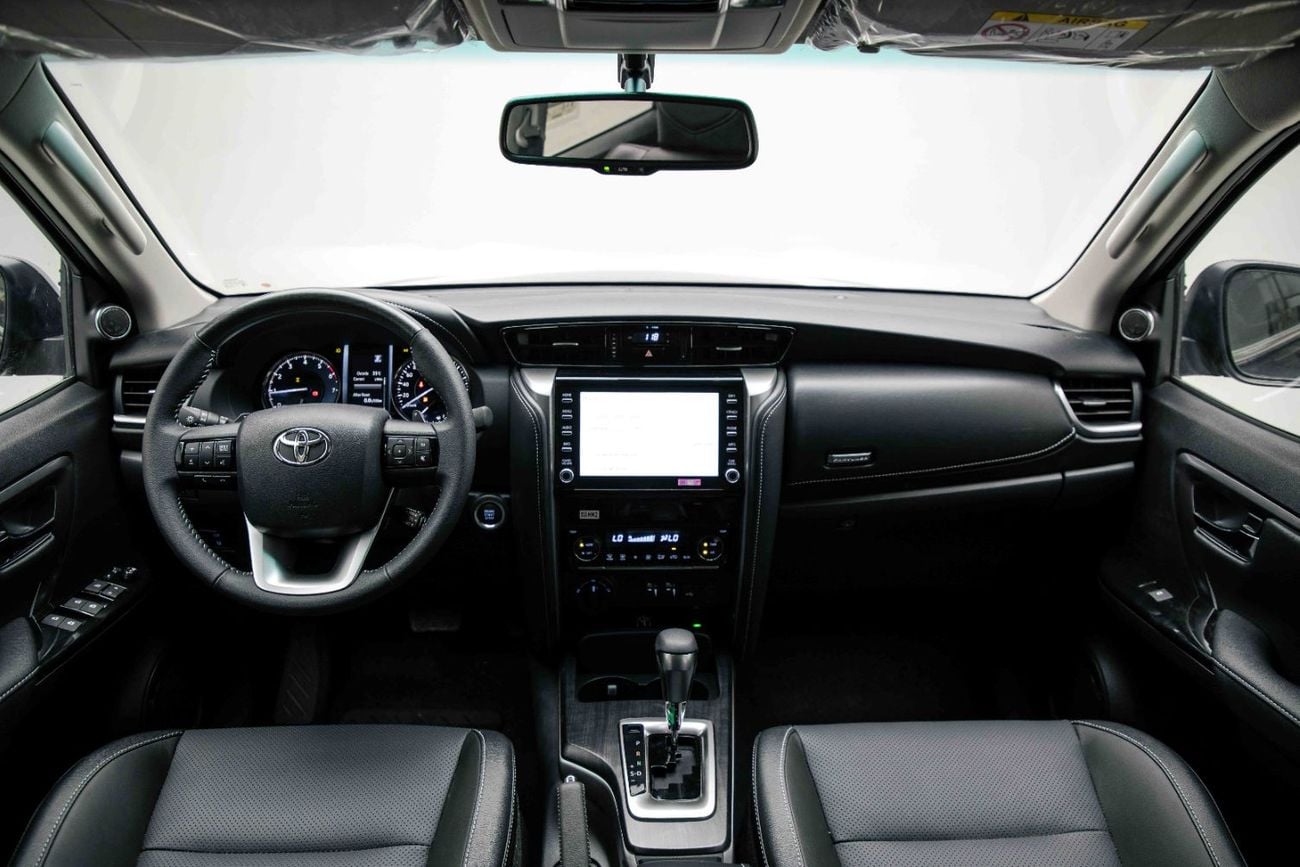Toyota Fortuner SR5 4.0L - Attitude Black Inside Black | Export