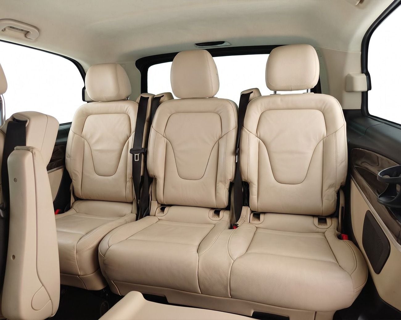 Mercedes Benz V 250 AVANTGARDE LWB l GCC Specs | AED 1,482 / Monthly