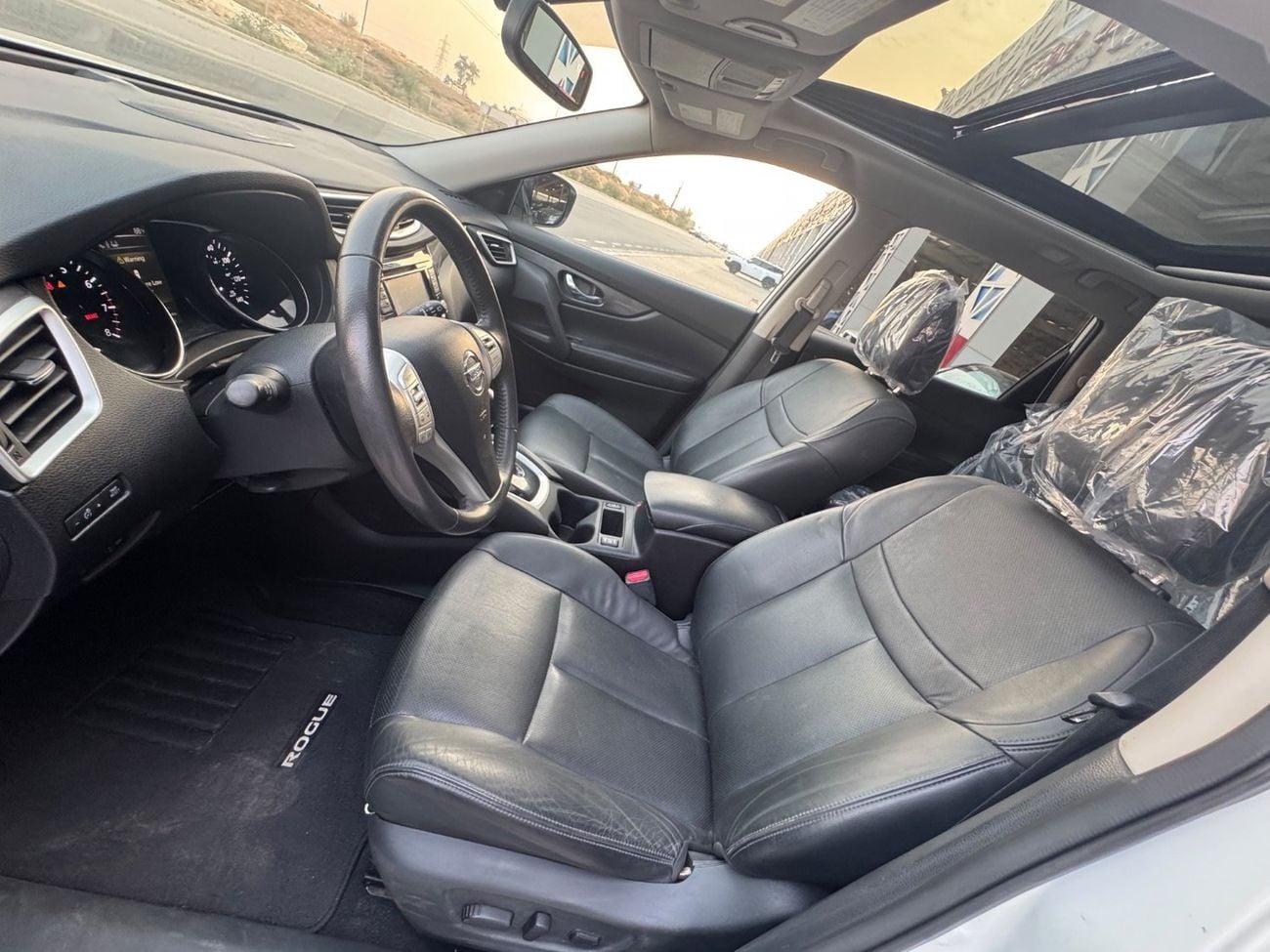 Nissan Rogue SL / V4 2.5L / PANORAMIC SUNROOF / AWD / 360 CAMERA / REAR AC