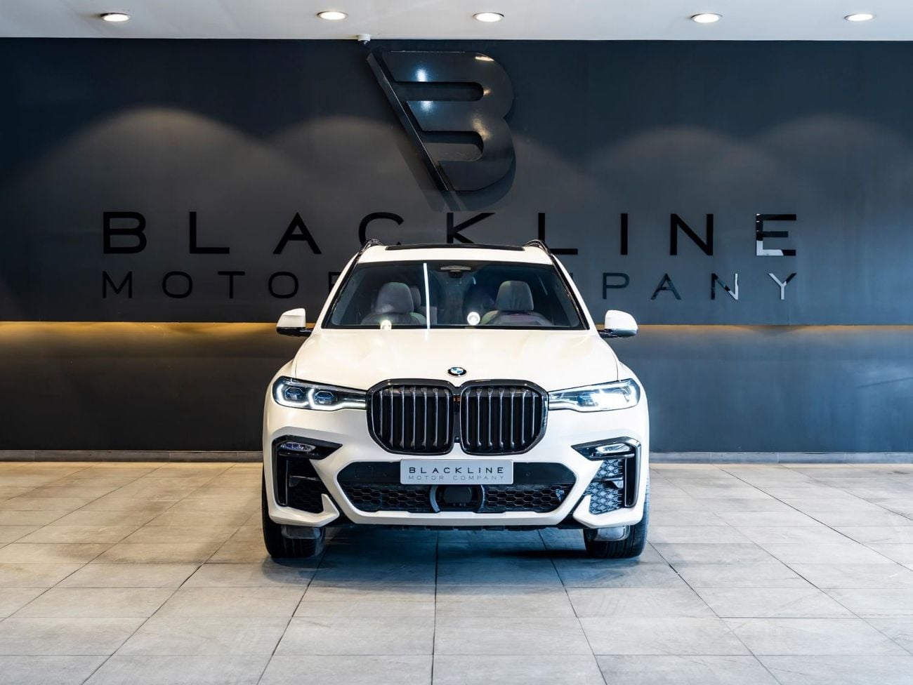 BMW X7 M50i 50 YEARS UAE EDITION BUY NOW, PAY 2027 | THE BLACKLINE STANDARD | August 2027 Warranty + Service, GCC, Low KMs