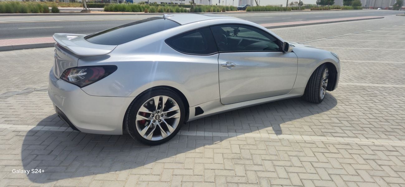 Hyundai Genesis Coupe STANDARD sport