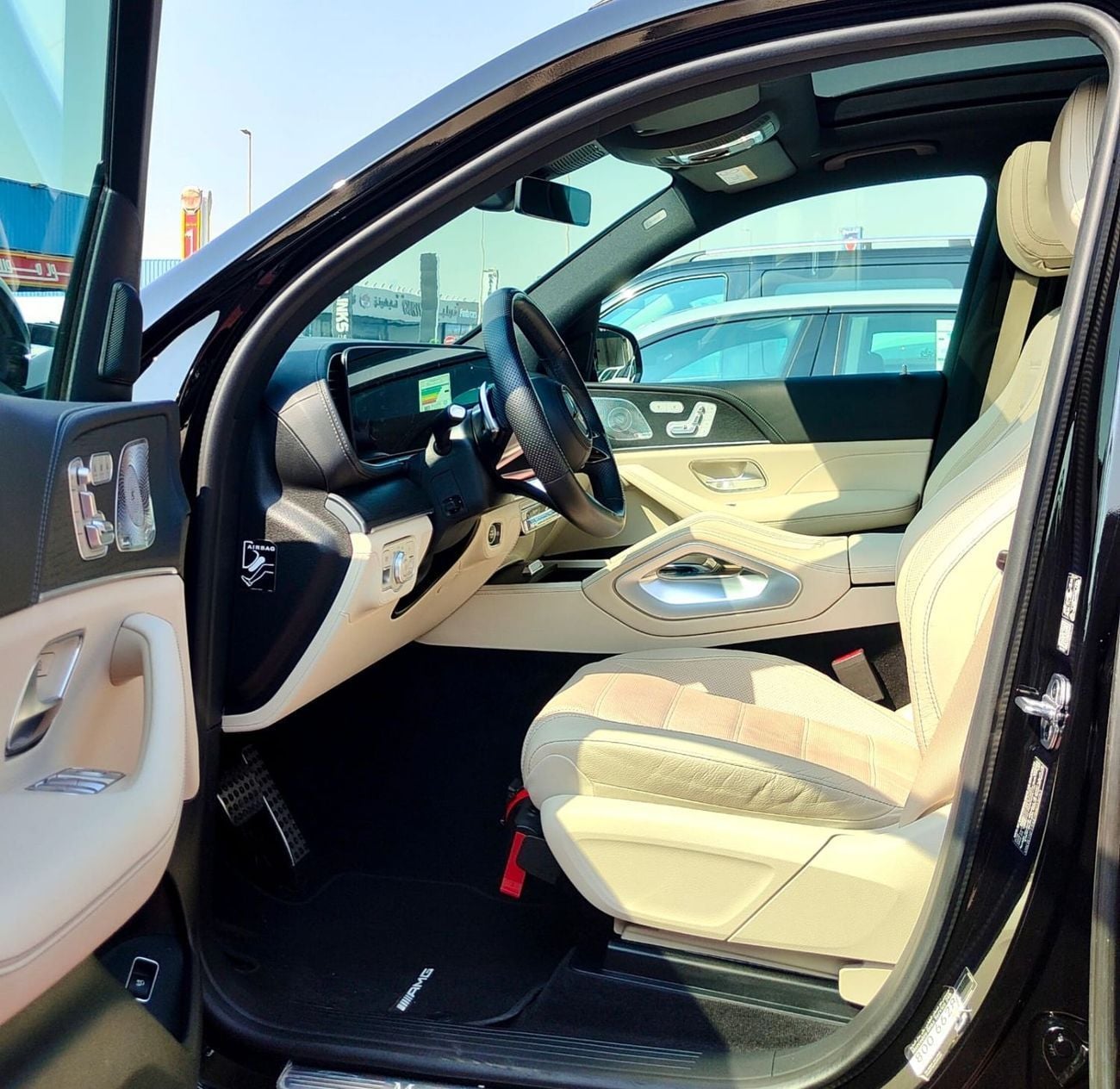 مرسيدس بنز GLS 450 4MATIC ضمان وخدمة AMG Premium Plus لمدة 5 سنوات حتى عام 2024 في دول مجلس التعاون الخليجي