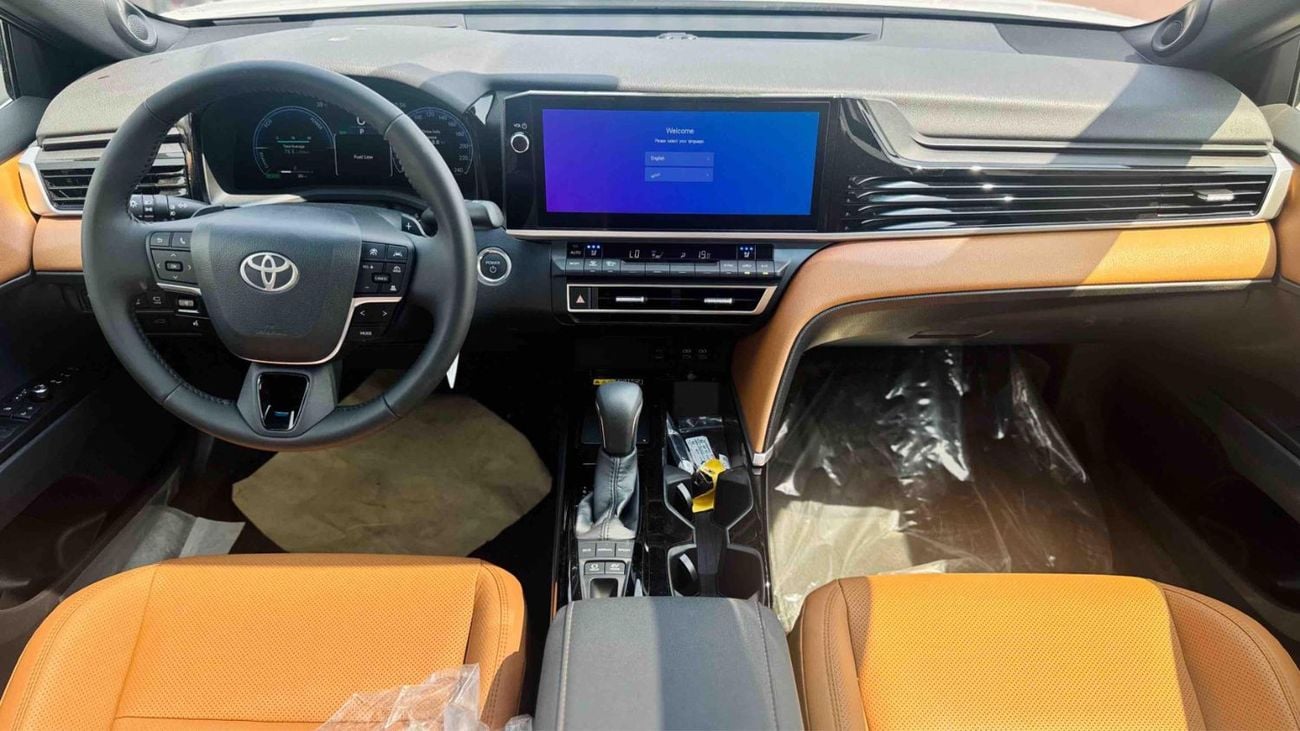 Toyota Camry LIMITED HEV 2.5HYBRID AT 2026 MEMORY SEATS PANORAMIC ROOF LEATHER SEATS