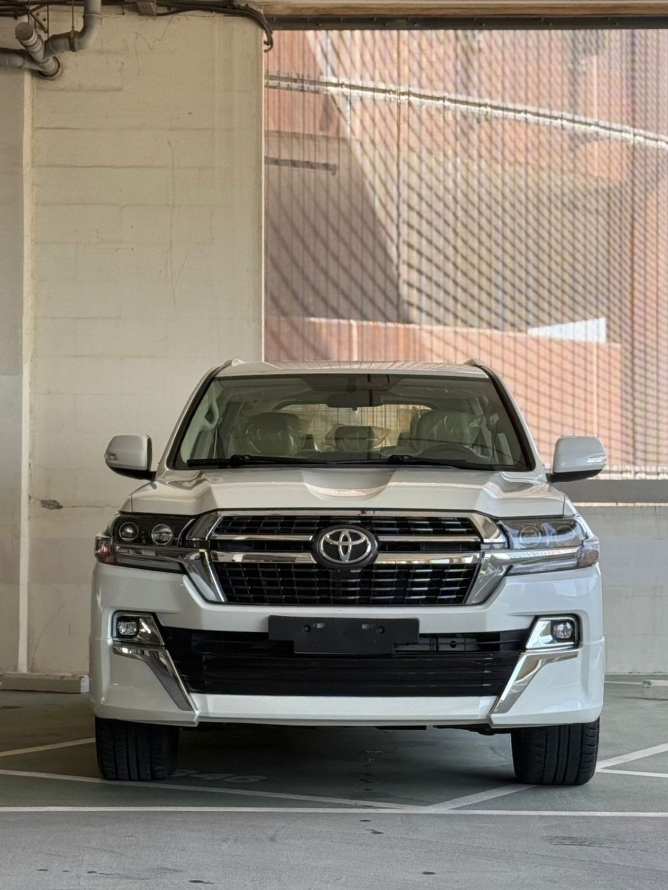 تويوتا لاند كروزر GXR DIESEL V8 LHD