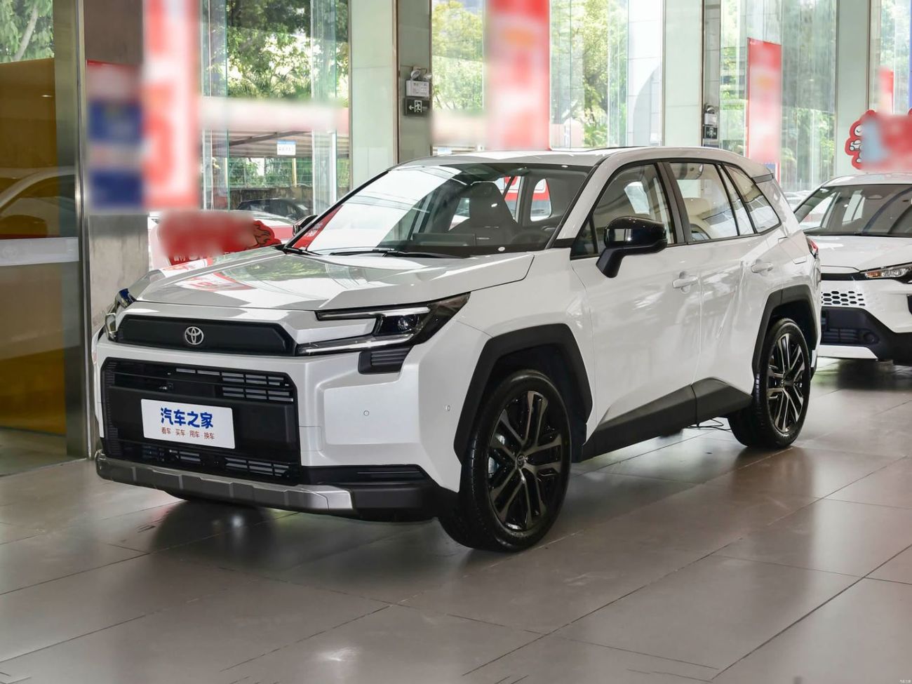 Toyota RAV4 XLE Premium 2026 2.5 Hybrid Flagship Export