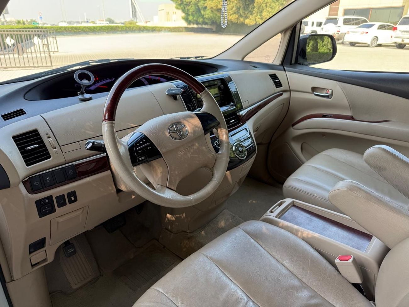 Toyota Previa SE
