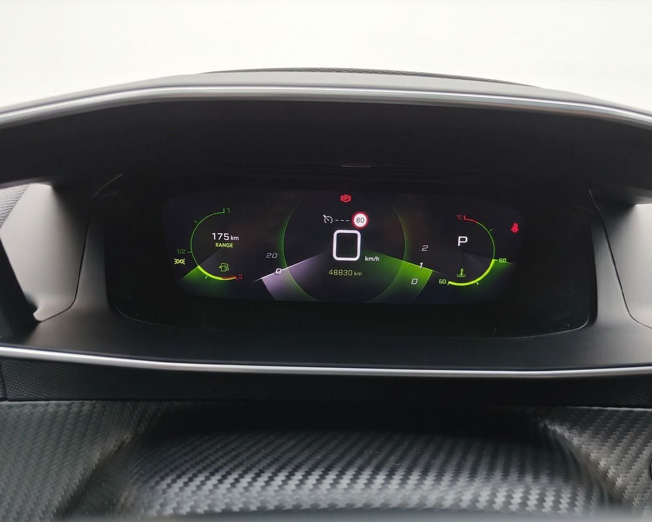 Peugeot 2008 GT l GCC Specs | 2 Keys | AED 1,175 / Monthly