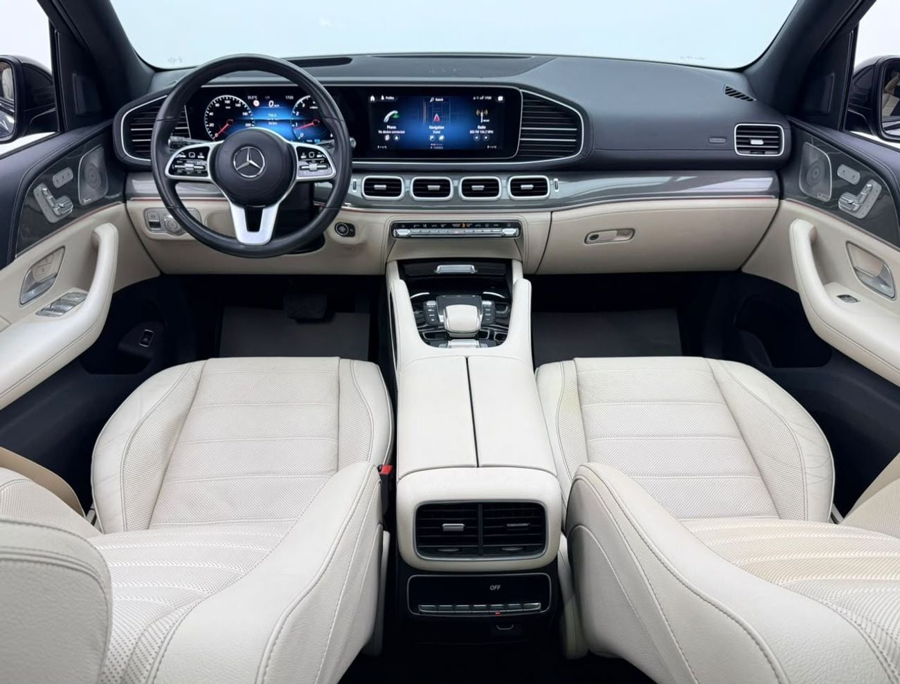 مرسيدس بنز GLE 450 4MATIC مرسيدس بنز GLE450 AMG 4MATIC موديل 2021، مع ضمان، وسجل صيانة كامل لدى مرسيدس، كاملة المواصفات، خليجي