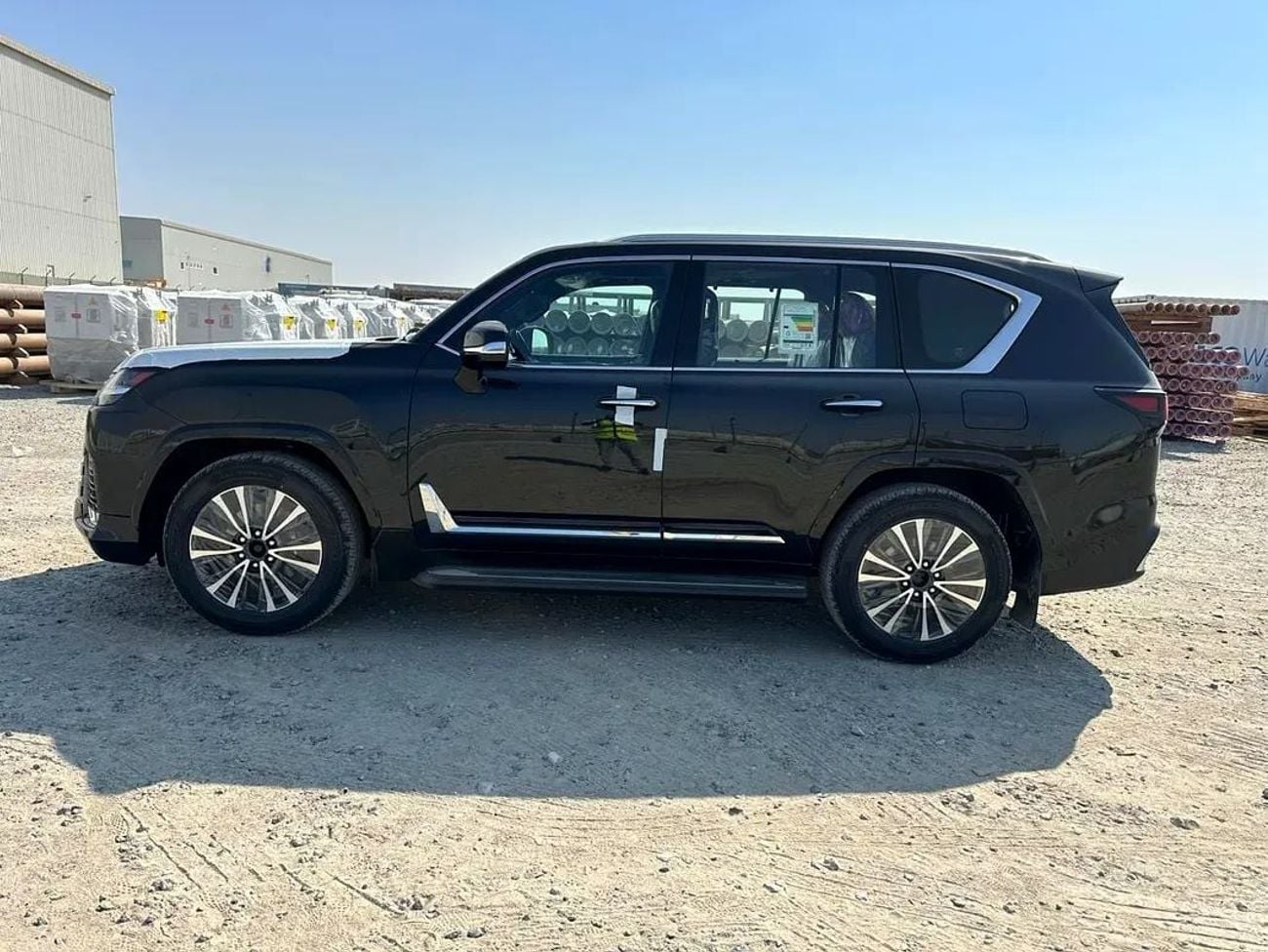 لكزس LX 600 سيجنتشر 2026 Lexus LX600 Signature (7-Seater) 3.5L V6 Twin-Turbo Petrol A/T 4WD Export Only