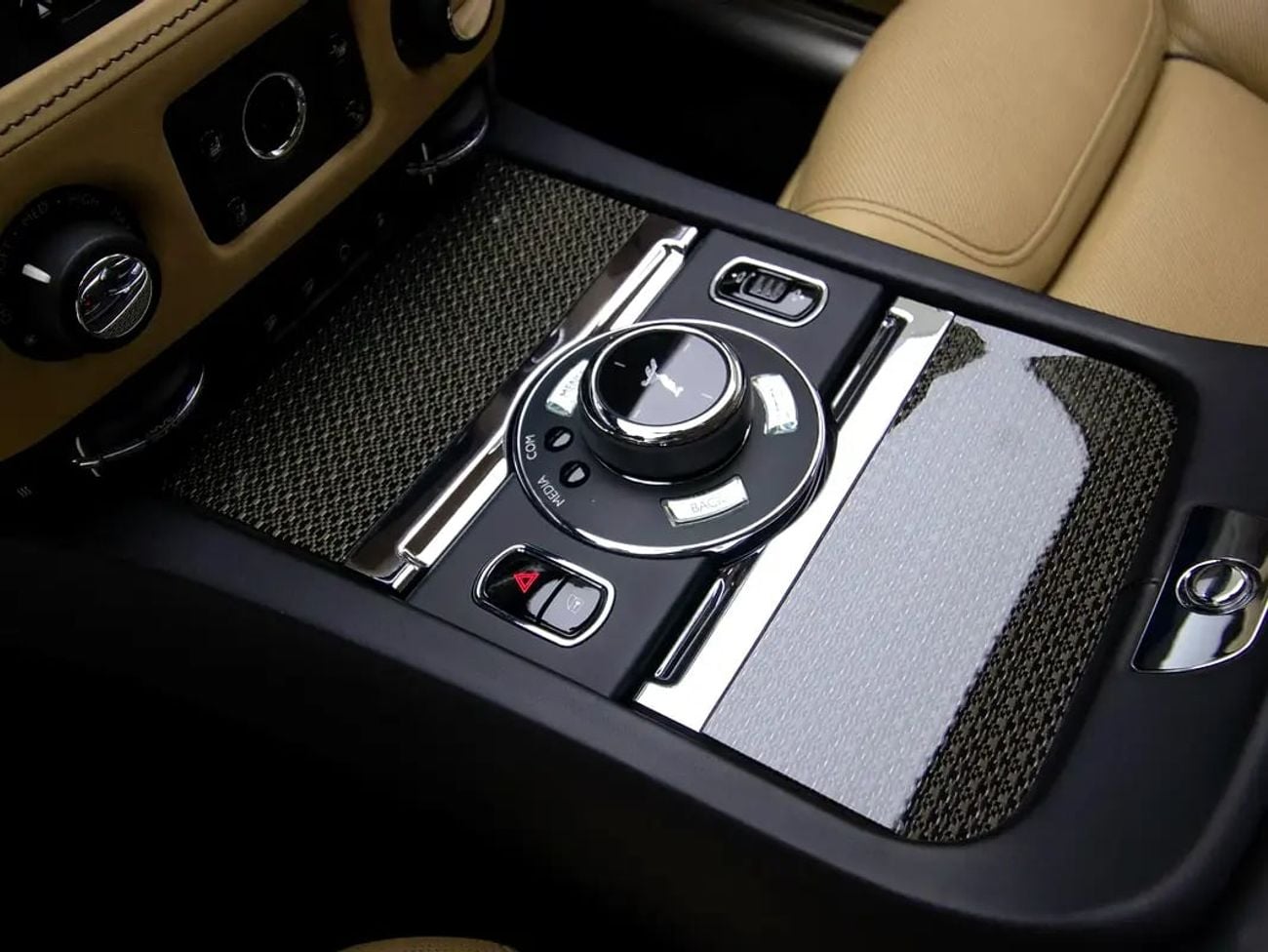 رولز رويس جوست Black Badge | AGMC | Service Contract | 4 buttons starlights!