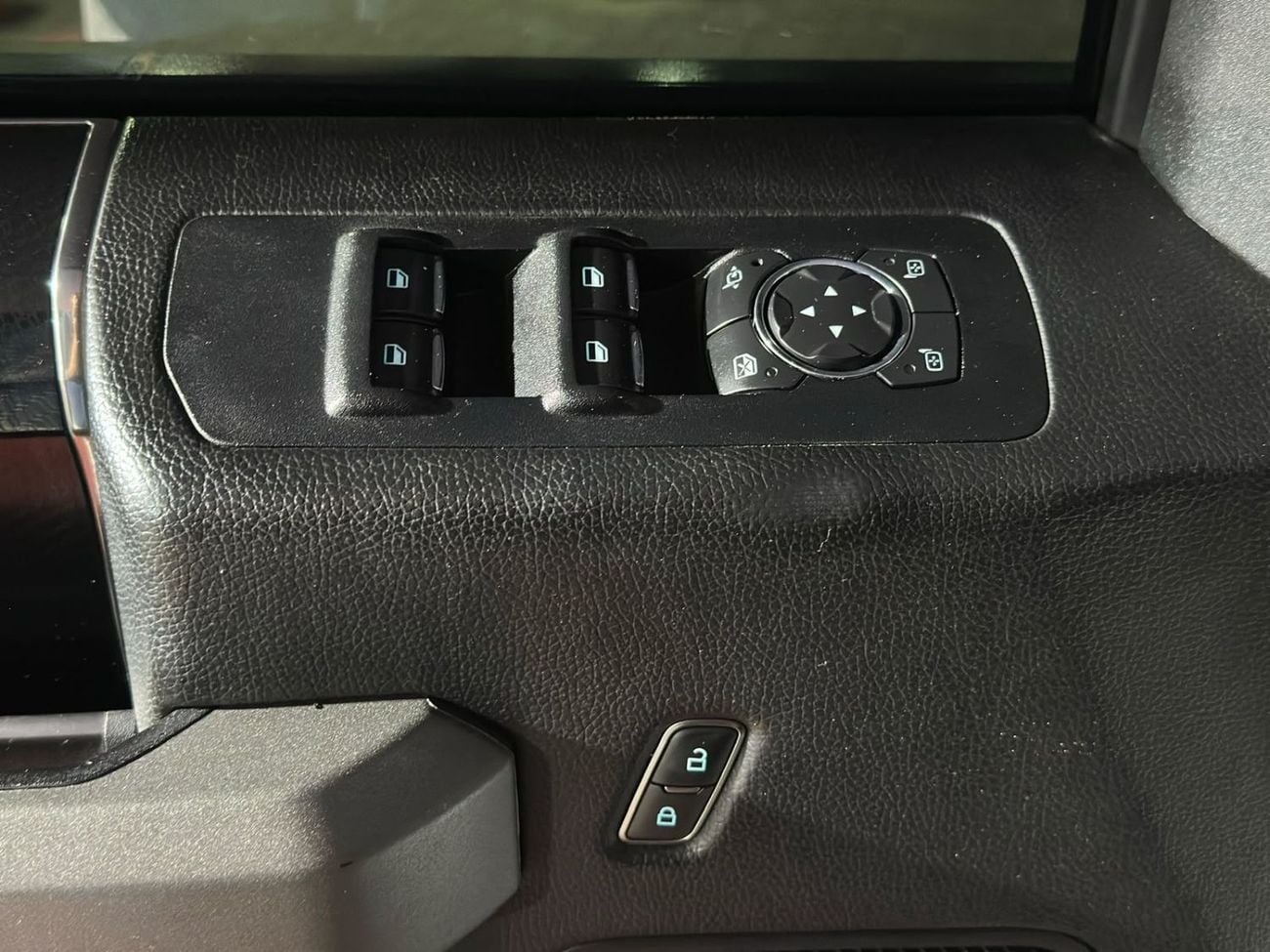 Ford F-150 RAPTOR SUPER CAB