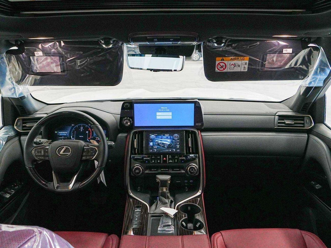 Lexus LX600 URBAN