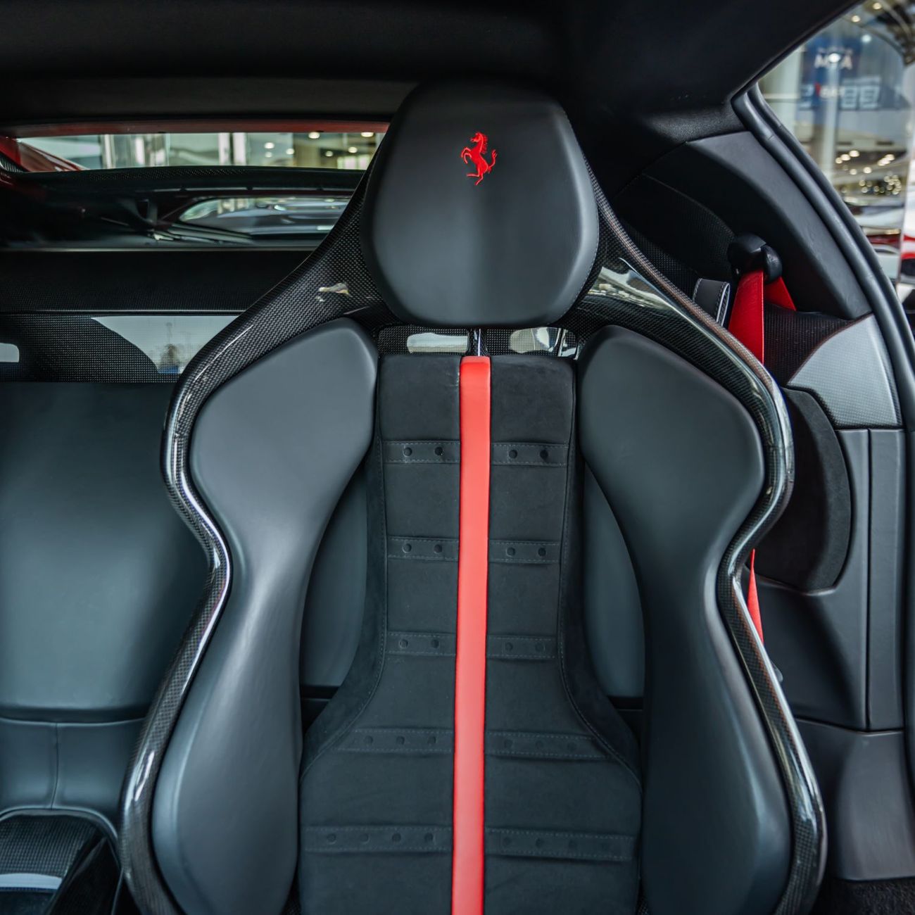 فيراري SF90 ستراديل STRADALE
