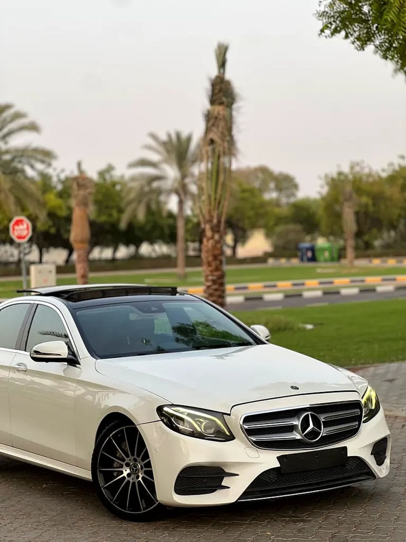 مرسيدس بنز E300 PREMIUM PLUS Mercedes E300. Gcc