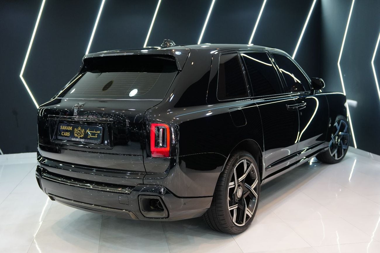 Rolls Royce Cullinan BLACK BADGE Executive Rear Seats, Rear Screens, Bespoke Audio, Dealer Warr + Serv!!