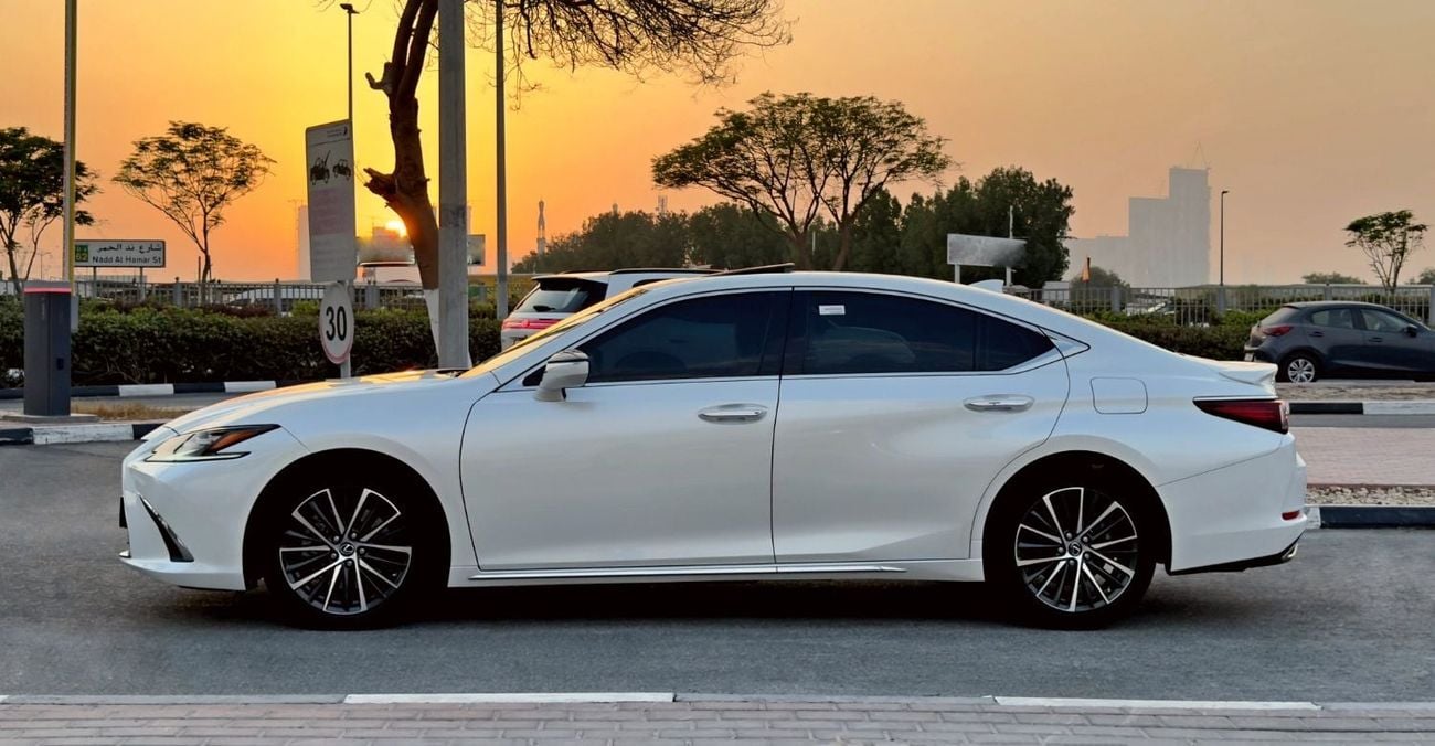 Lexus ES350 PLATINUM 2025 Lexus ES350 Premier, Dealer Warranty, GCC Specifications