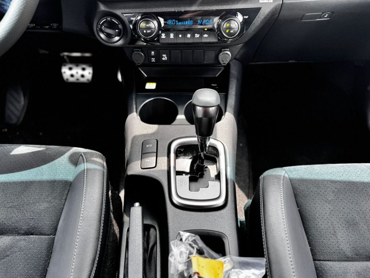 تويوتا هيلوكس GR SPORT 2.8L