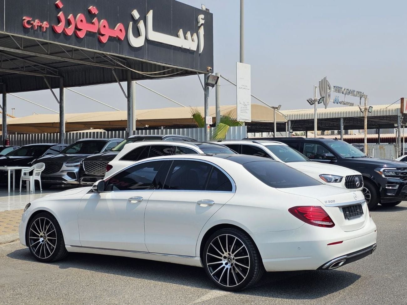 Mercedes Benz E300