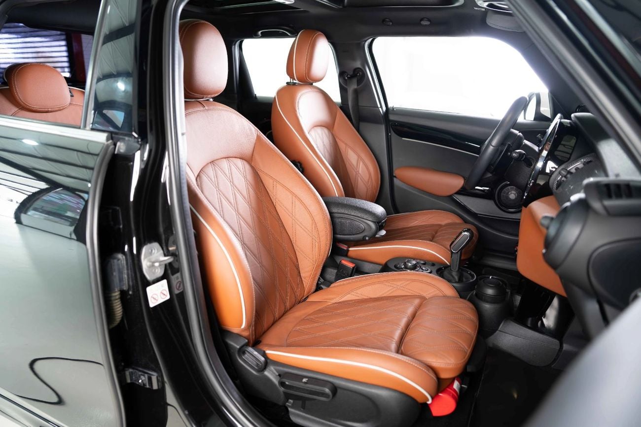 Mini John Cooper Works STANDARD JCW-GCC-FSH-well maintained-Dealer warranty & service valid till Dec 2026