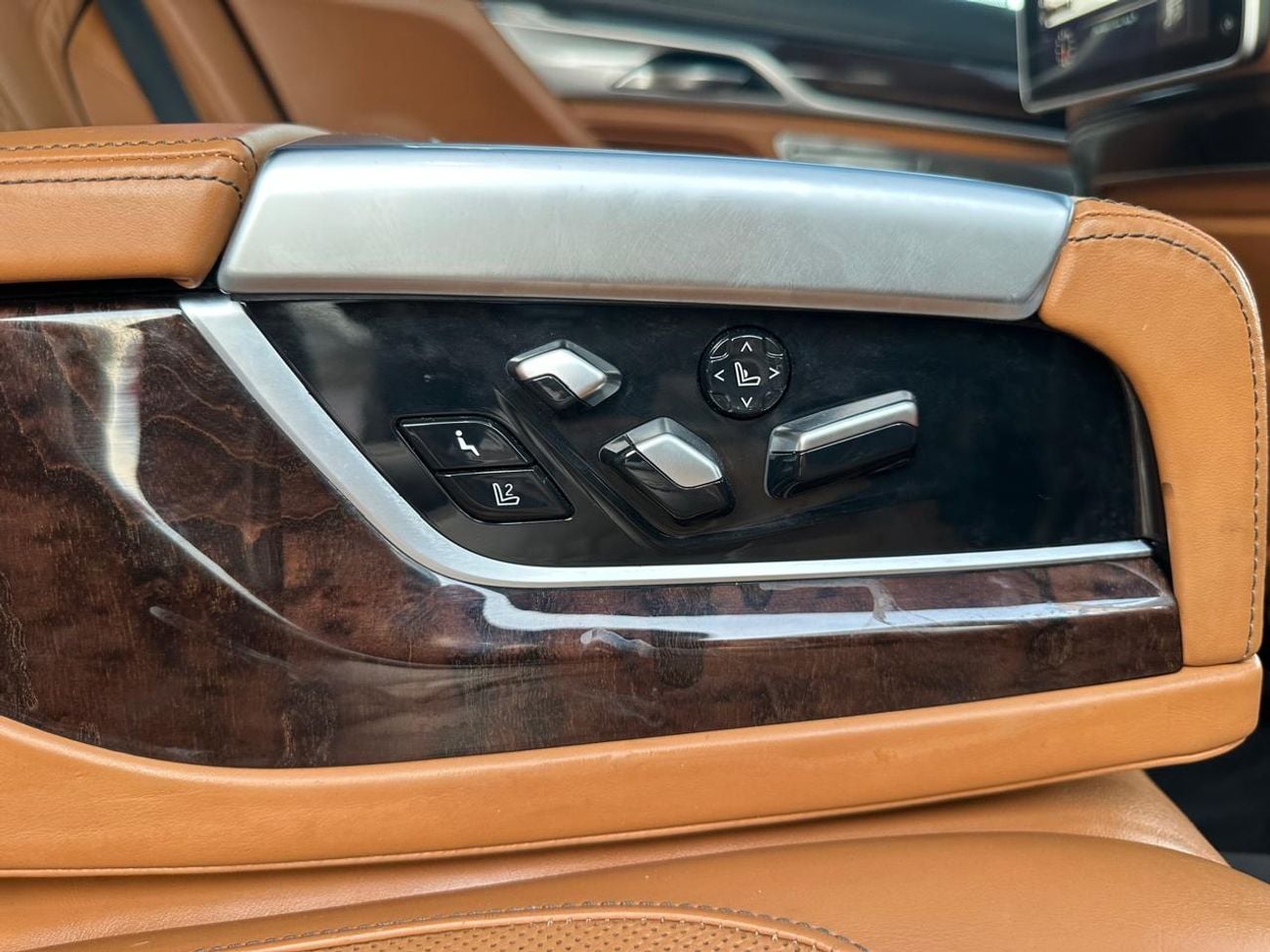 BMW 750Li PURE EXCELLENCE