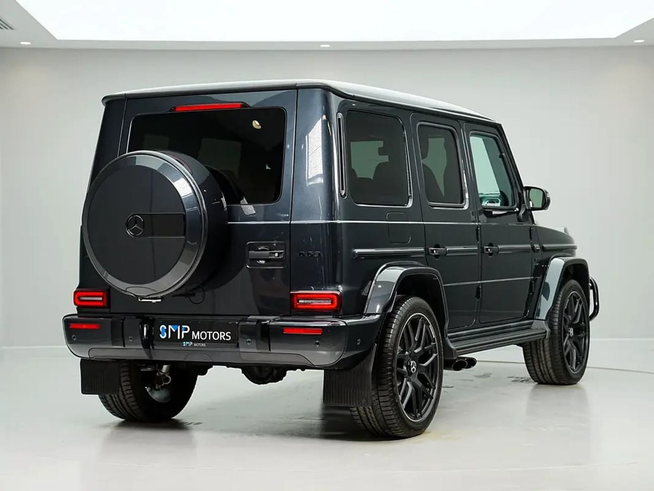 Mercedes Benz G63 AMG STANDARD WARRANTY | Double Night | Carbon Package | FULL OPTION G63 MAGNETIDE BLACK