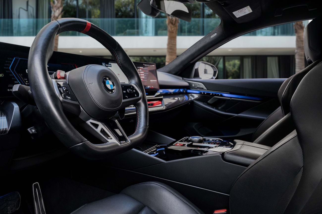 بي أم دبليو M5 M5 | 8,617 P.M | 0% Downpayment | 2025 BMW M5 | V8 Performance!