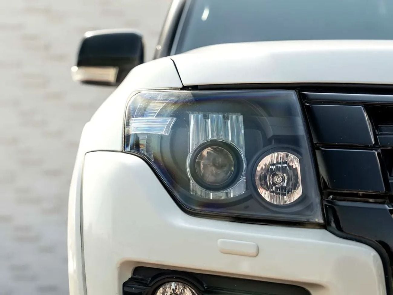 Mitsubishi Pajero GLS H/L SIGNATURE EDI