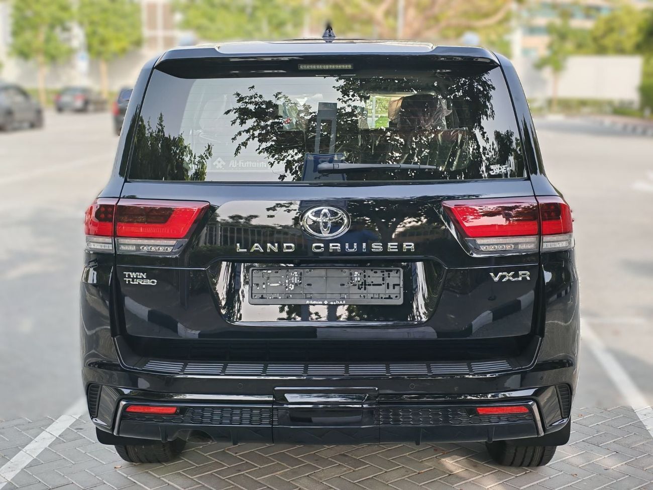 Toyota Land Cruiser VXR TOYOTA LC300 VXR - 3.5L - PET - AT - 2026 MY